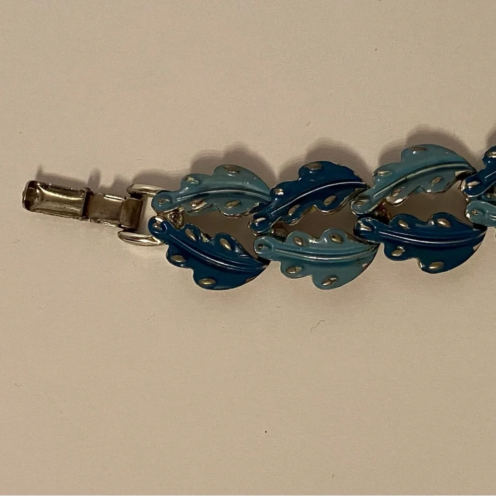CORO SIGNED BRACELET LINKS BLUE ENAMEL LEAVES VINTAGE SILVER TONE 7”